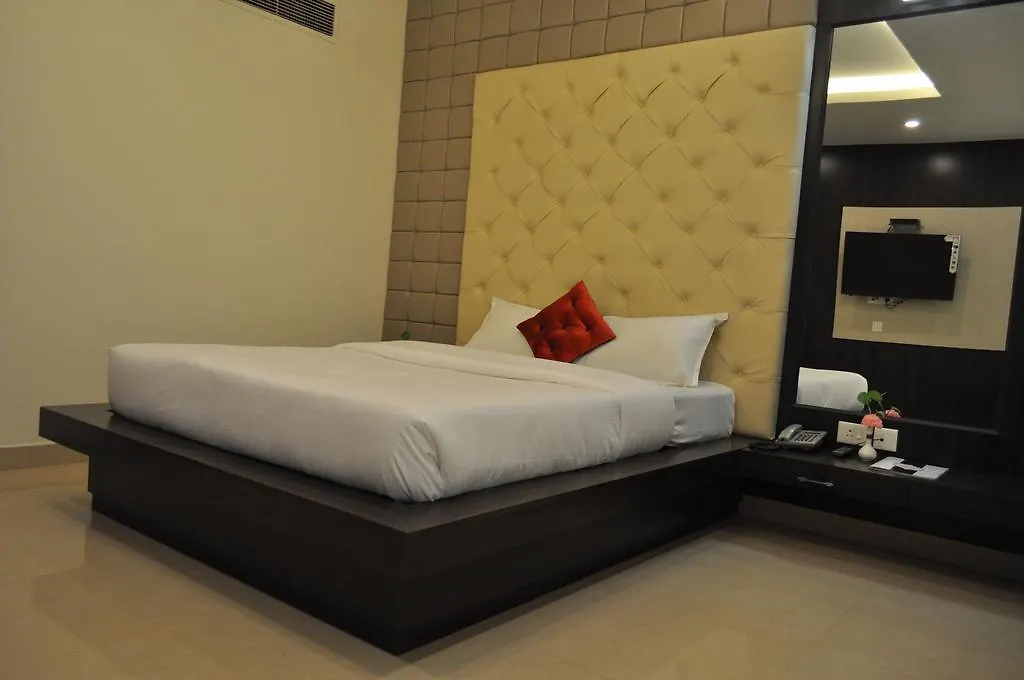 ***  Hotel Plaza Inn Варанаси Индия