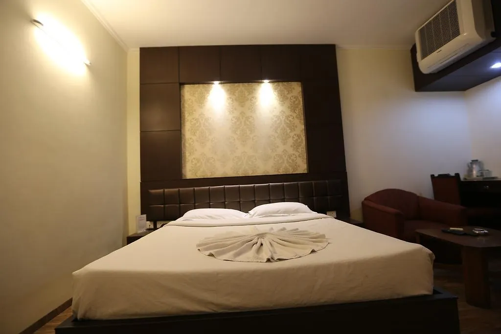 ***  Hotel Plaza Inn Варанаси Индия