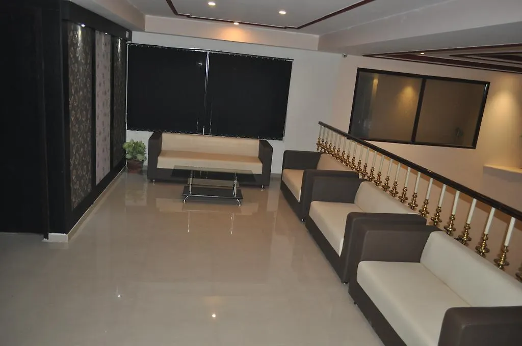 Hotel Plaza Inn Варанаси 3*,  Индия